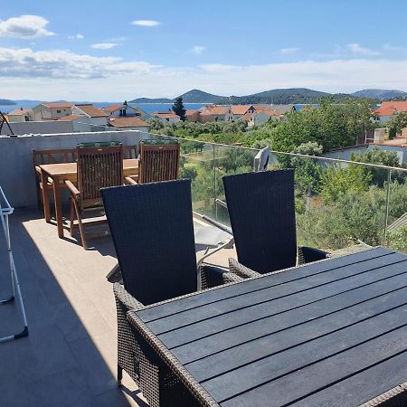 Muring Apartments Tribalj Eksteriør bilde