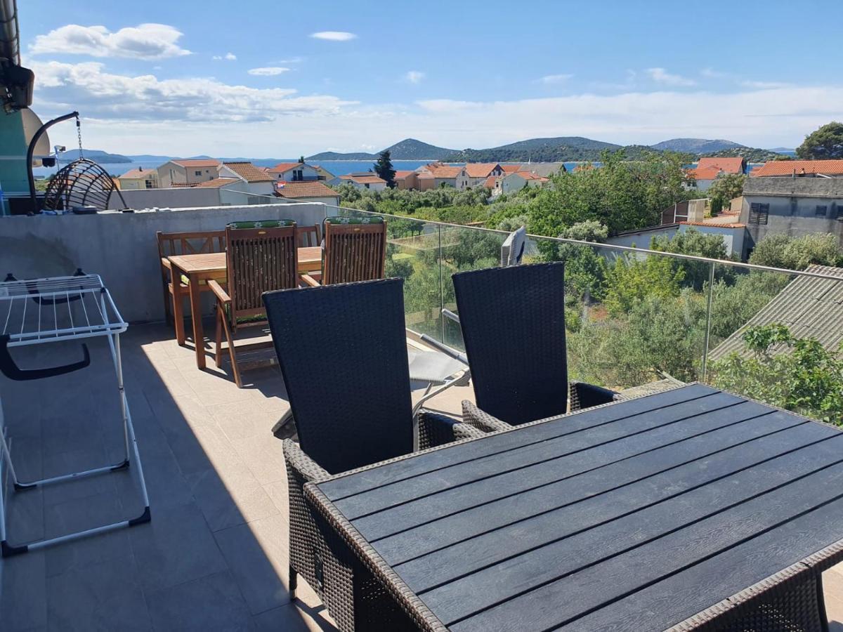 Muring Apartments Tribalj Eksteriør bilde